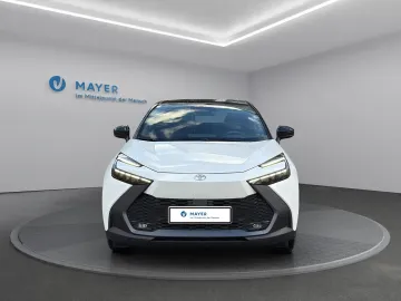 Car image 3