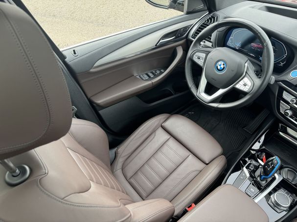 BMW iX3 210 kW image number 20