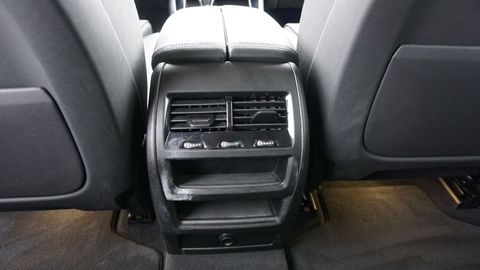 Car image 33