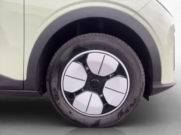 Car image 24