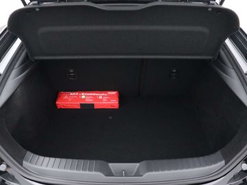 Car image 37