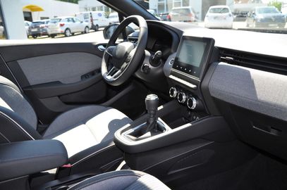 Car image 11