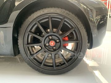 Car image 37