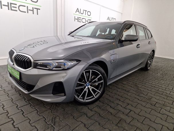 BMW 330e Touring M 215 kW image number 1