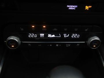 Car image 35