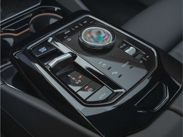 Car image 36