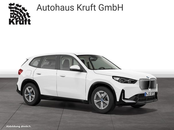 BMW iX1 xDrive30 230 kW image number 11