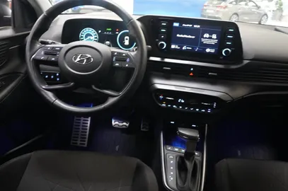Car image 10