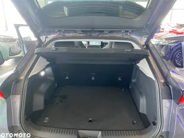 Car image 34
