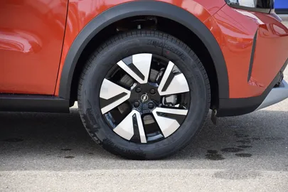 Car image 34