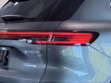 Car image 28