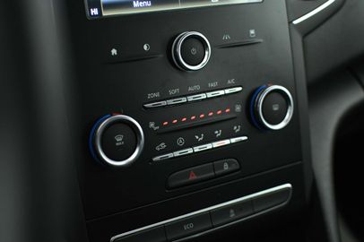 Car image 36