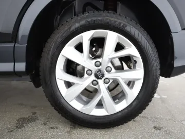 Car image 35