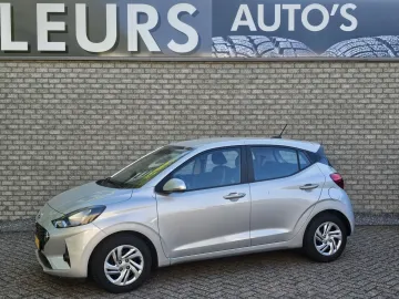 Car image 26