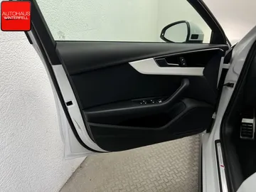 Car image 32