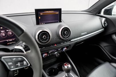 Car image 37