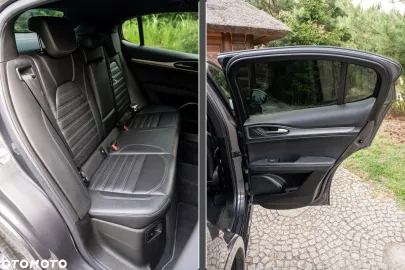Car image 40