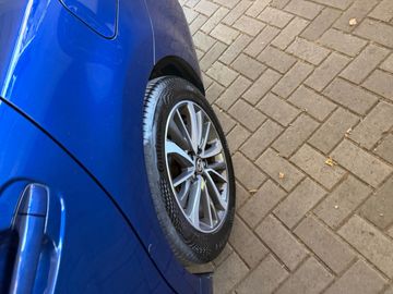 Car image 29