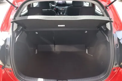 Car image 34