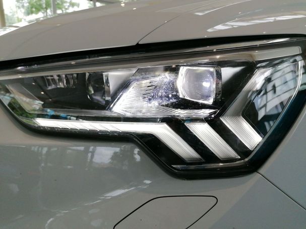 Audi Q3 45 TFSIe S-line 180 kW image number 8