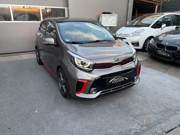 Car image 2