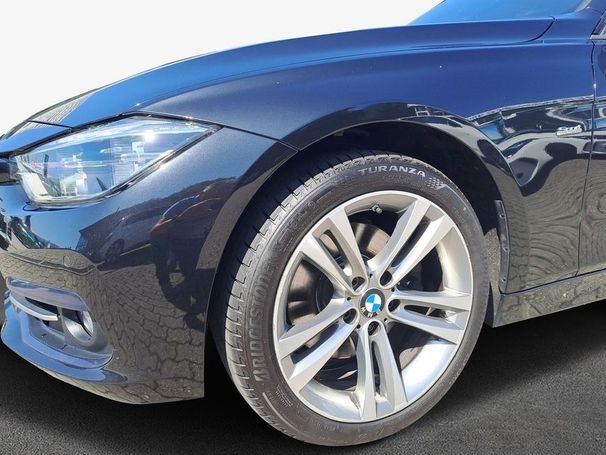 BMW 330i Sport Line 185 kW image number 6