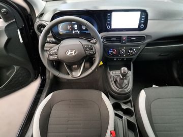 Car image 10