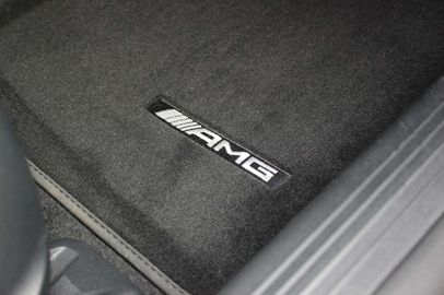 Car image 37