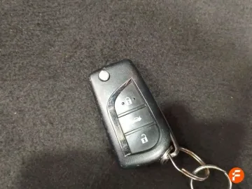 Car image 32