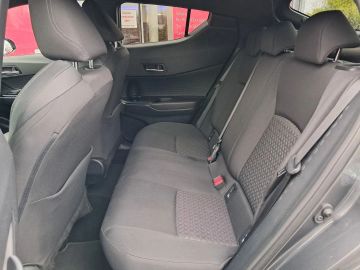 Car image 12