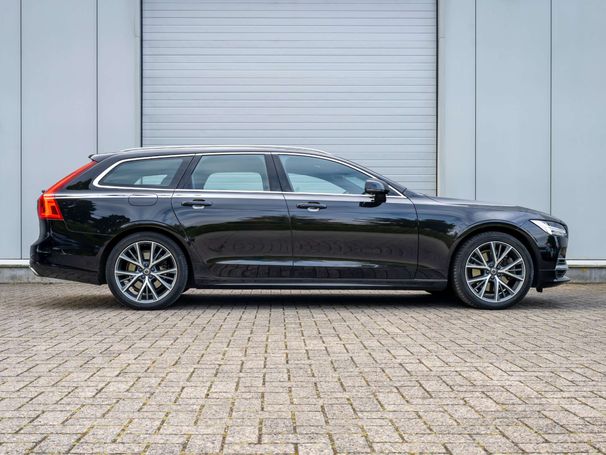 Volvo V90 R AWD T8 300 kW image number 3