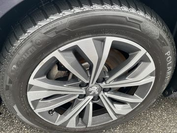 Car image 29
