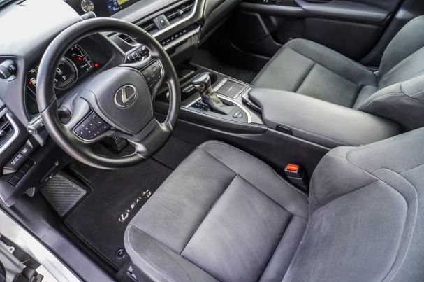 Lexus UX 135 kW image number 11