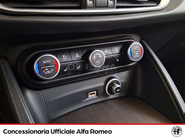 Alfa Romeo Stelvio 2.2 Q4 154 kW image number 20