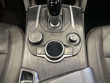 Car image 38