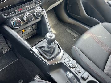 Car image 13