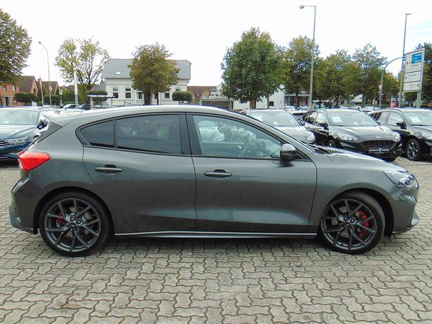 Ford Focus 2.3 EcoBoost ST 206 kW image number 2