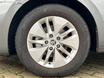 Car image 27