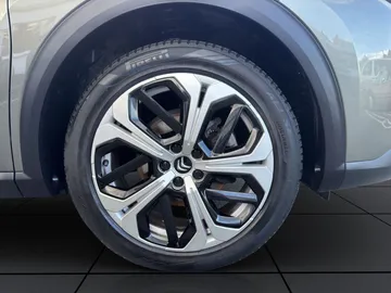 Car image 28