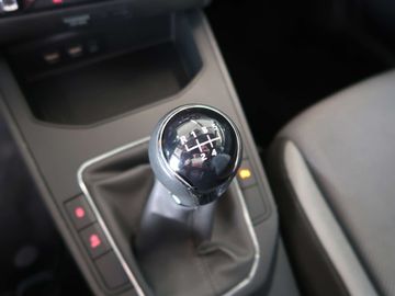 Car image 37