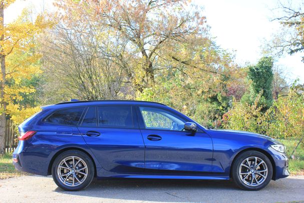 BMW 320d Touring Sport Line 140 kW image number 3