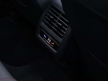 Car image 33