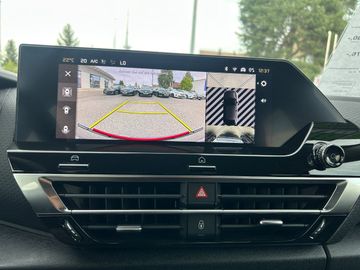 Car image 21