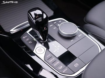 Car image 37