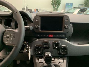 Car image 12