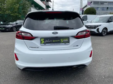 Car image 25