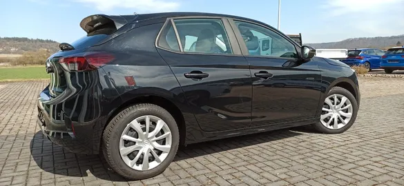 Car image 2
