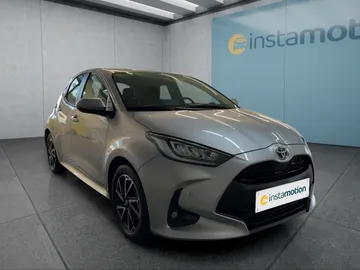 Car image 3