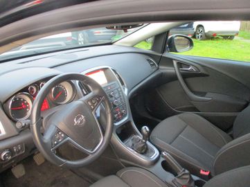 Car image 10