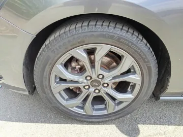 Car image 48